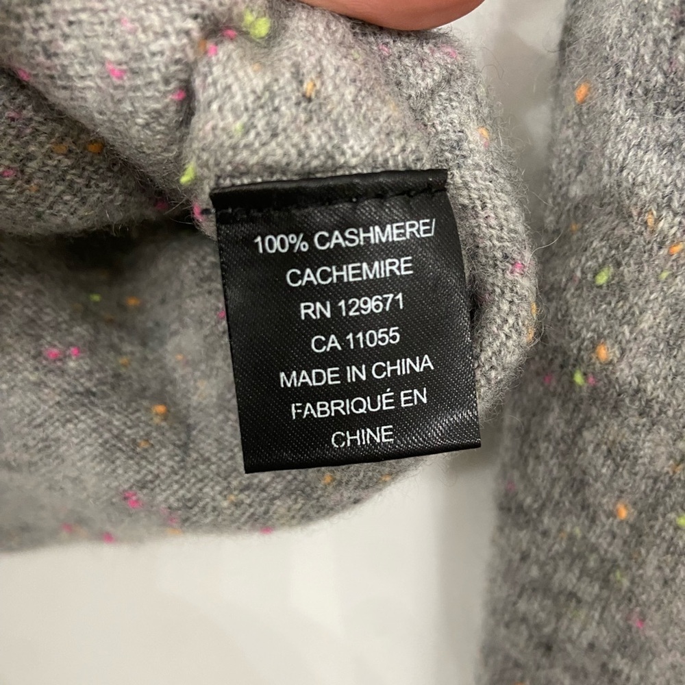 Skull Cashmere Gray Sweater with Pink Skull - Picture 5 of 7